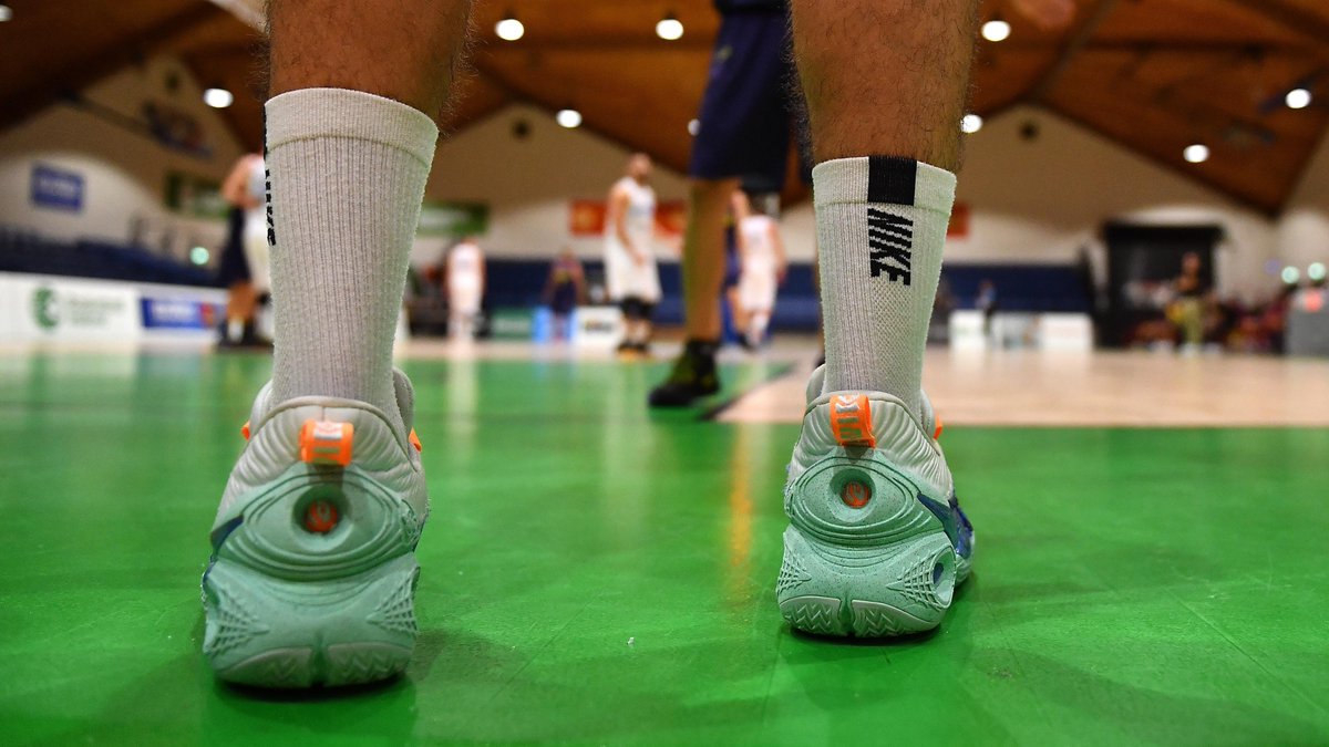 Following interest expressed by clubs regarding attendance at events or competition games, 
<a href="/BballIrl/">Basketball Ireland</a> has clarified the position with <a href="/sportireland/">Sport Ireland</a> 

Full release here ➡️ bit.ly/3AEfz5J
#basketball