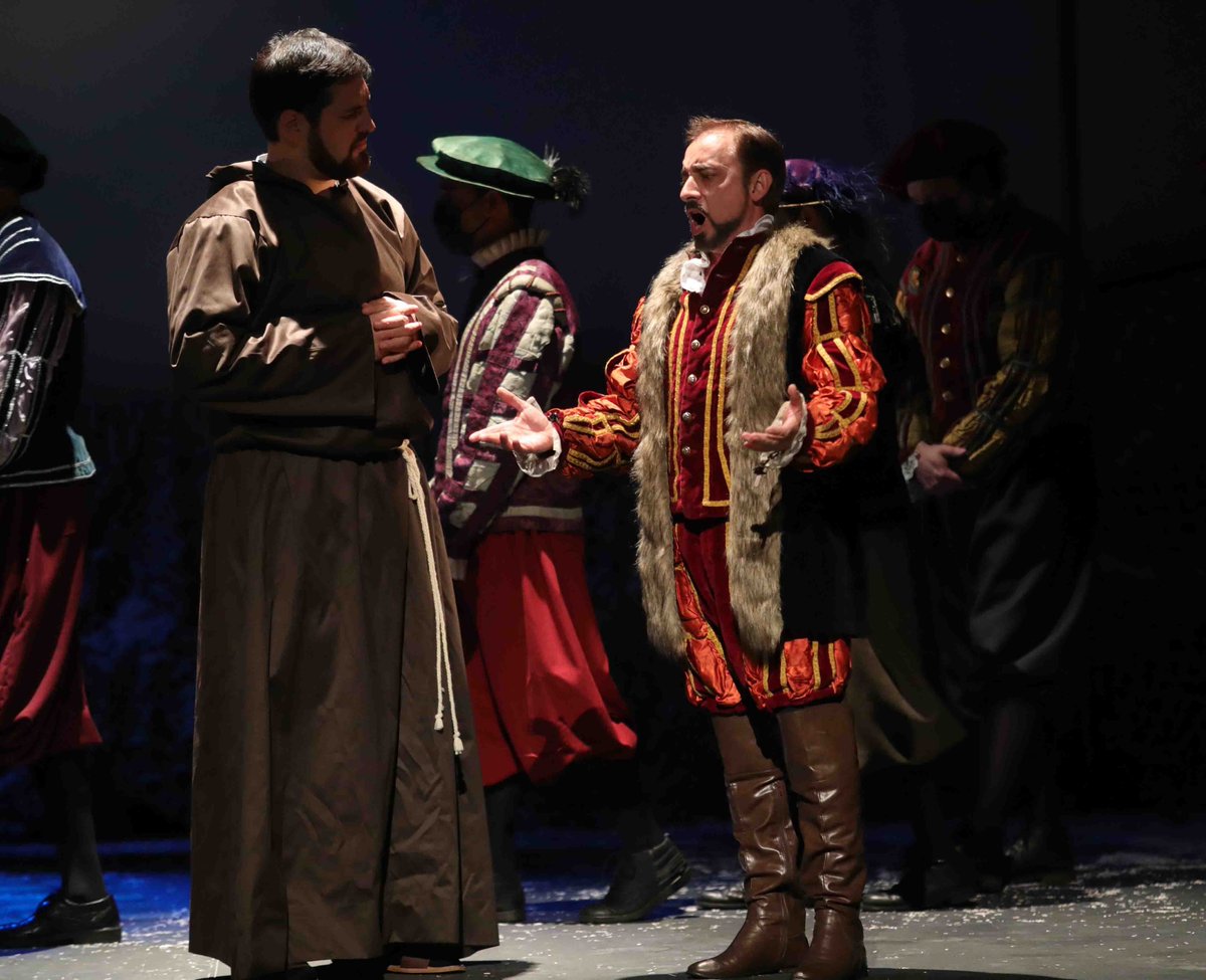 LuisdelaMata's tweet photo. Tres momentos de la opera "Los Comuneros" en @teatrobergidum de #Ponferrada #Bierzo en la VI Edición del Festival de #musica contemporanea #CristobalHalffter https://t.co/c2gXJynDly