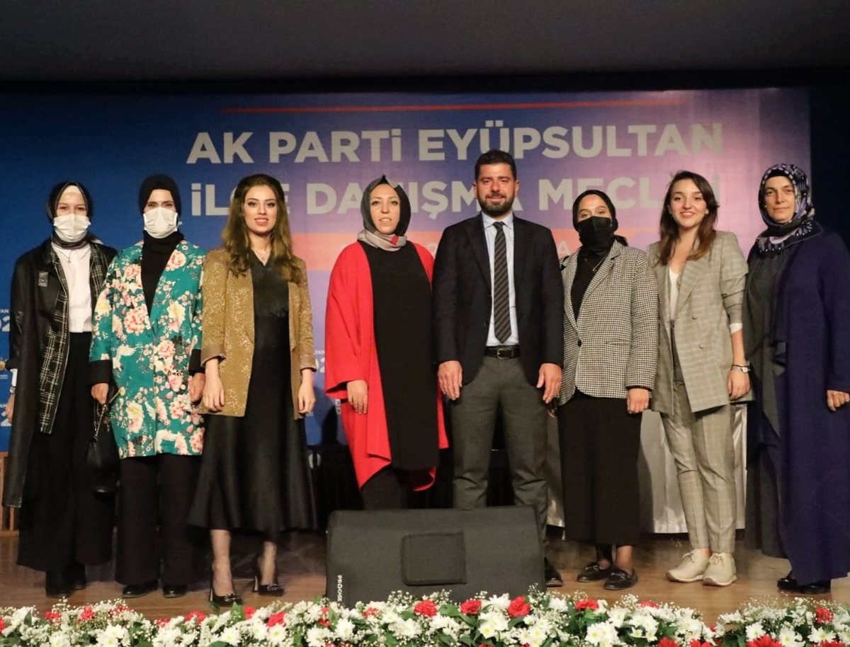 semrabaydar4's tweet photo. 📍AK Parti Eyüpsultan İlçe Danışma Meclisi 🇹🇷✨🎊🎉
01.10.2021

@eyupilceakparti 
@akpartiistanbul 
#EyüpSultanınAK100ü 
#EyüpSultanaDeğer https://t.co/FxLXxXprgl