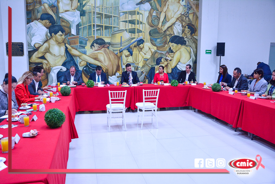 Presentan integrantes de la Comisión de Enlace Legislativo de la CMIC, importante propuesta de REFORMA a la Ley de obra Pública del estado de Durango, con el objetivo, de aportar al desarrollo, dar orden y un renovado sentido de innovación a la generación de infraestructura.