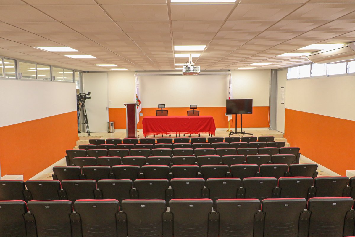 ChimalhuacanSi's tweet photo. #Nota | Autoridades del Ayuntamiento municipal y de la Universidad Politécnica de Chimalhuacán (UPChi), se reunieron con el gobernador del Estado de México, @alfredodelmazo, para inaugurar el segundo edificio de la institución de nivel superior. https://t.co/O3mQNBIDsC