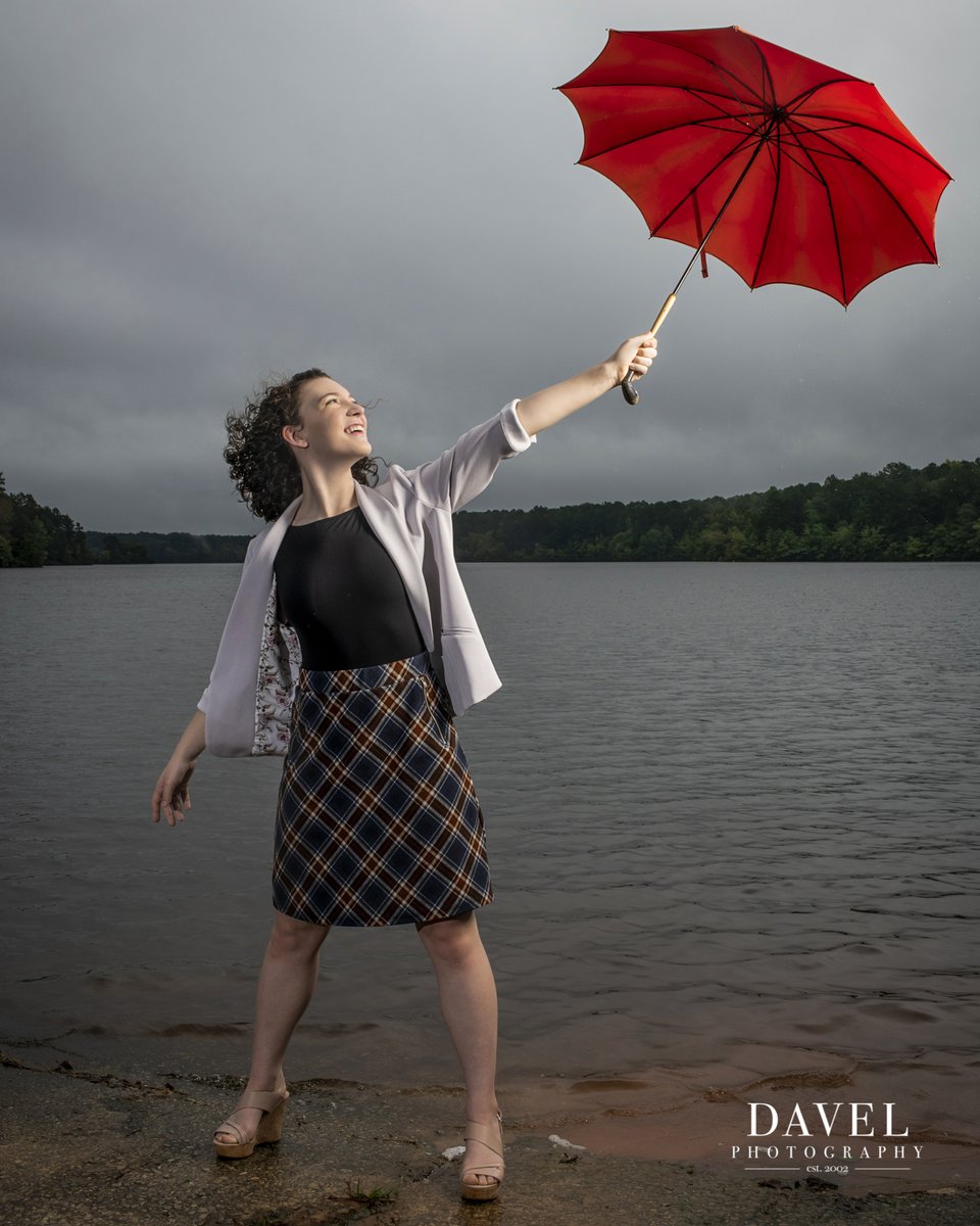DavelPhoto's tweet photo. Sneak Peek: 2022 Davel Model Sadie Mullinix from Starr's Mill High School. We loved all of your creative photoshoot ideas & can't wait to see you at future Model Events! Want to be a Davel Model your senior year? Click the link in our bio!
#davelmodel #davelphotography #co2022 https://t.co/5St7UfB0lM
