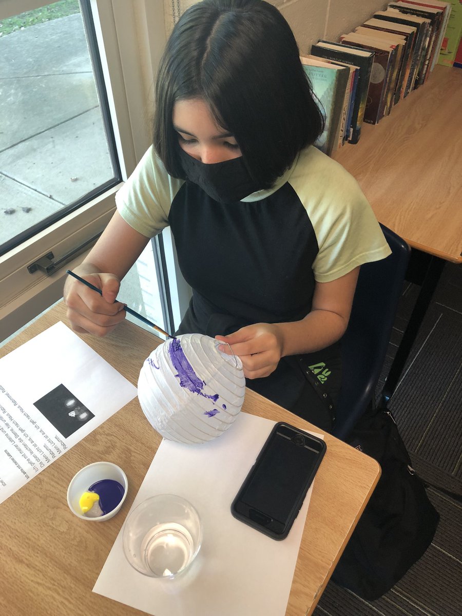 WestMS_Warriors's tweet photo. Ms. Robinson’s World Cultures Club is meeting today and learning about the German tradition of St. Martin’s Day making lanterns and singing traditional songs! #TogetherAsWarriors @HerrCrites #RCSTogether https://t.co/tNzEOZM7aW