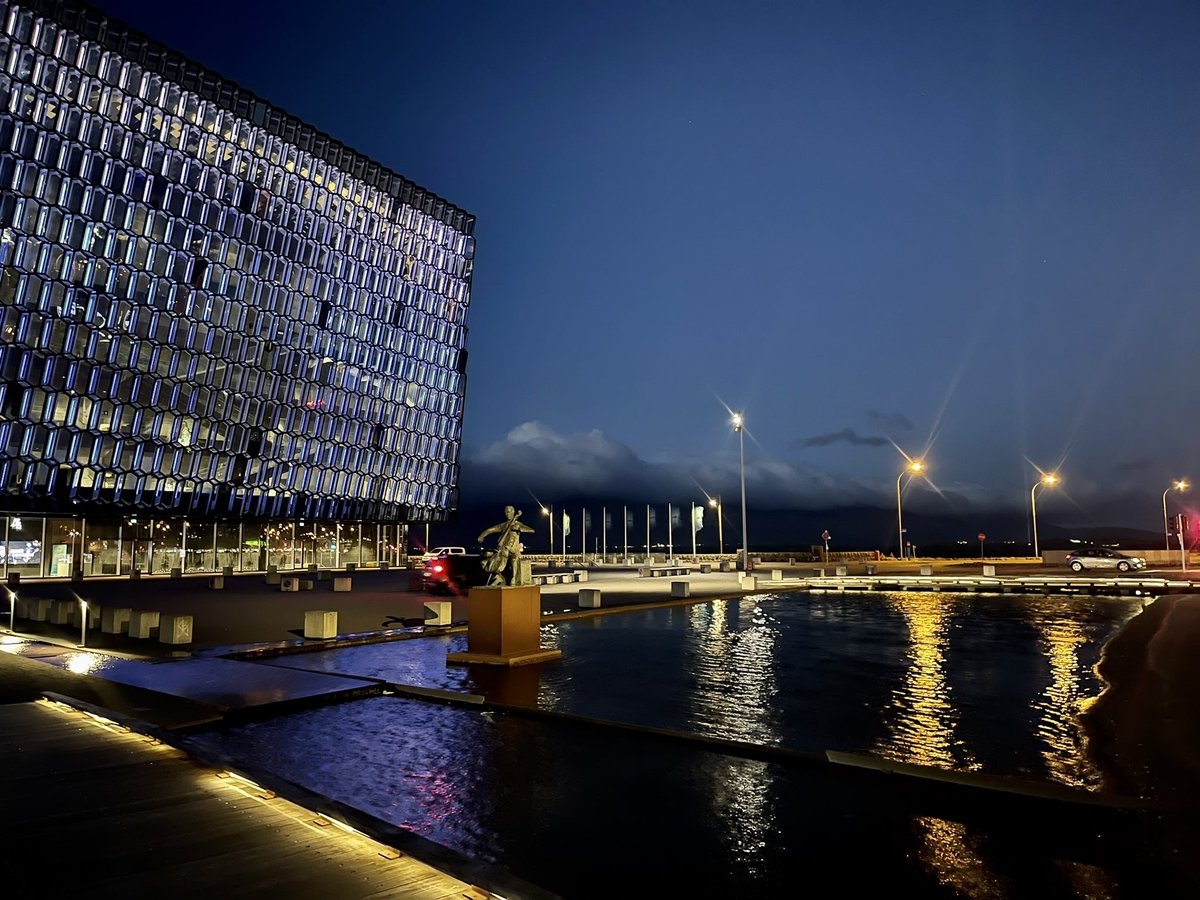 Endelig i Reykjavik og ser veldig frem til <a href="/_Arctic_Circle/">Arctic Circle</a> sammen med <a href="/UiTNorgesarktis/">UiT Norges arktiske universitet</a> når det begynner i morgen!