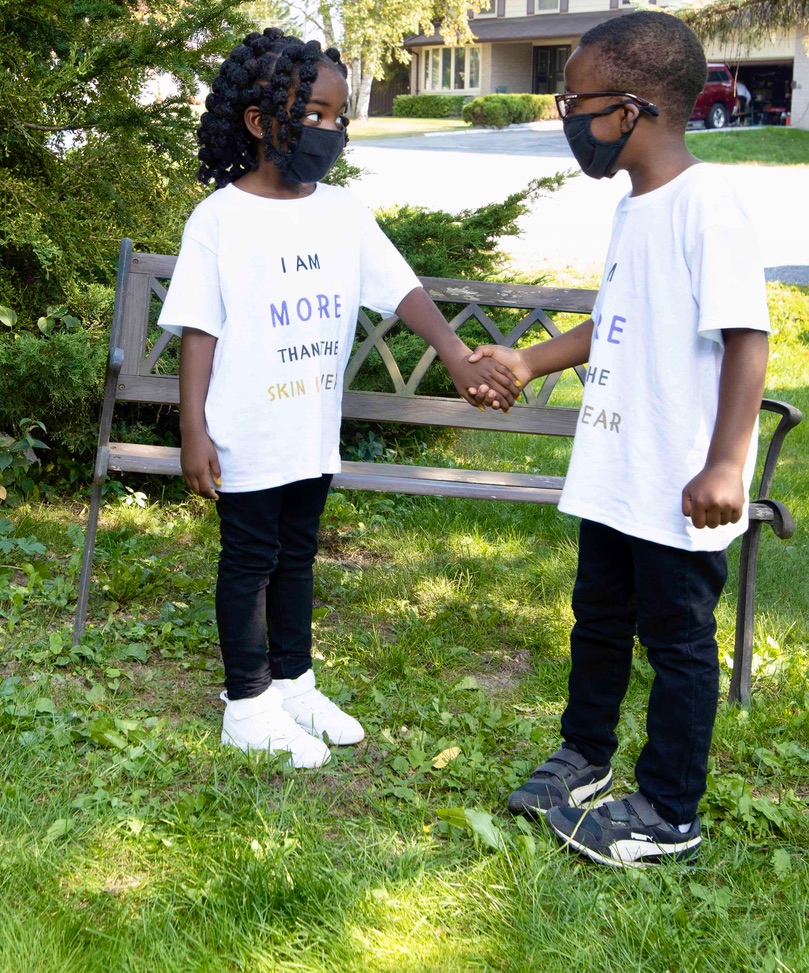 BeyondTSIW's tweet photo. How could we get through the week without a little handholding from the ones we love!? โ
โ
#tsiw #beyondtsiw #theskiniwear #endoftheyearblues #mentalhealth #friendsforlife #melenatedchildren #melenatedroyalty https://t.co/UnE9dhxtWl