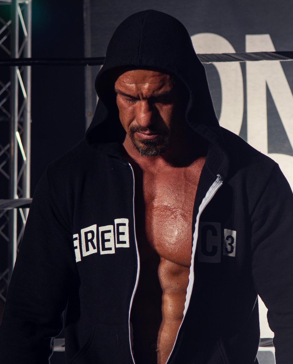 therealec3's tweet photo. will be #LIVECHATTING in the #yOutUbe comments under the #ControlYourNarrative account, so join me to discuss the process of #creation, the act of following your #intuition, or just come and #troll me. I don’t care. It’s impossible to hurt me.
https://t.co/vC9PDdrA8A