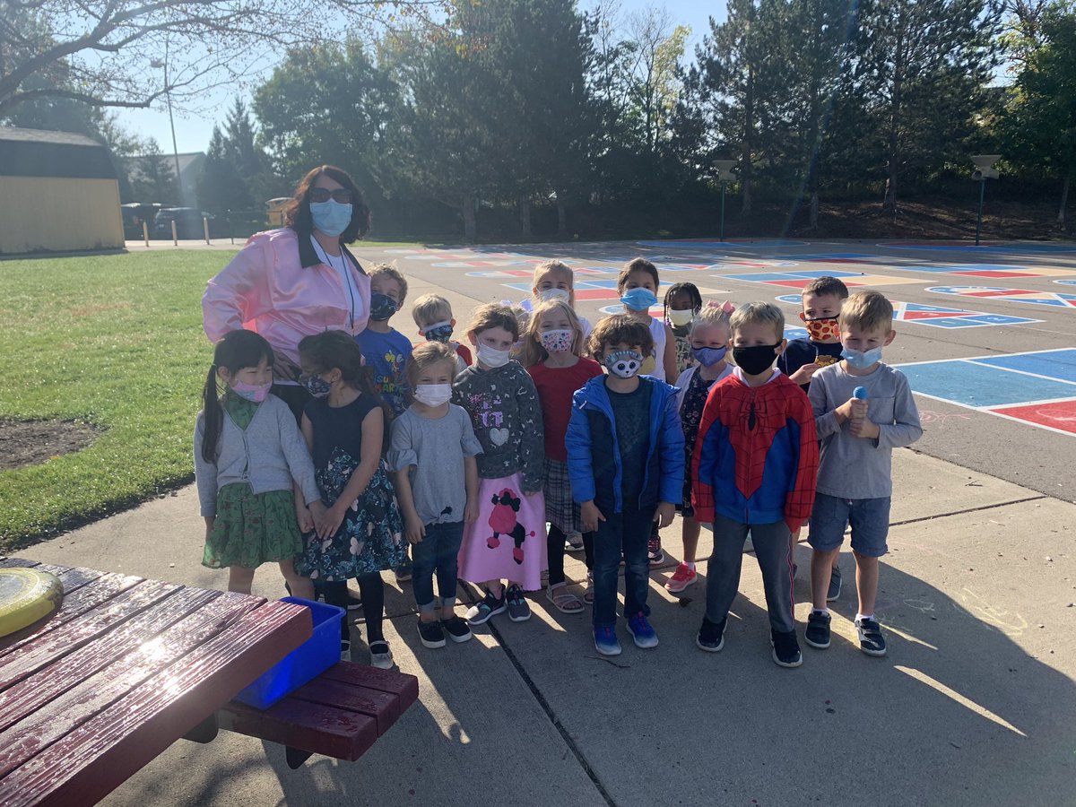 Happy 50th day of Kindergarten! <a href="/creagersclass/">Karen Creager</a> <a href="/BSEhseIN/">BSE-HSE</a>