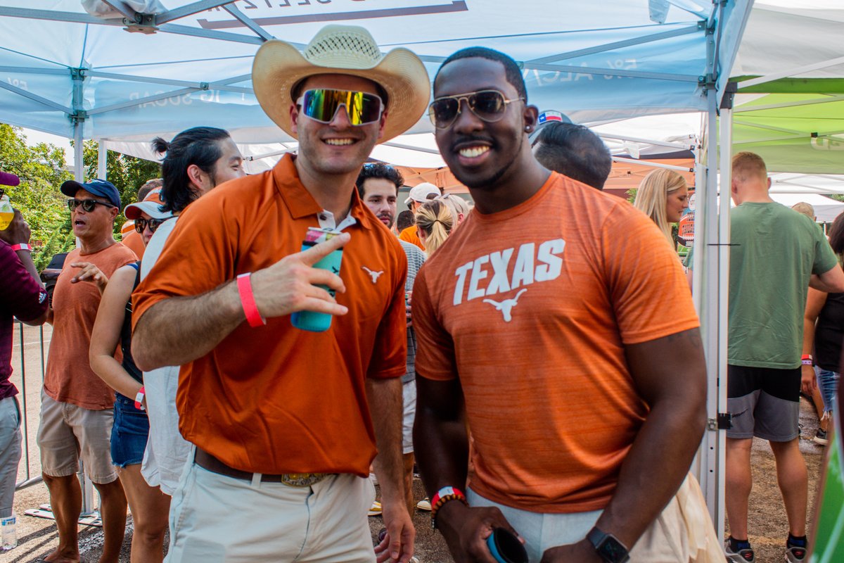 101x's tweet photo. Ready for another tailgate? 🏈 Join us Saturday at 9am in the parking lot of Austin Scottish Rite theater before the Longhorns take on Oklahoma State! 🤠 (21+) can enjoy @trulyseltzer, @thirsty_planet, + @nobleoakspirits! Supported by #Soone and @c4energy: https://t.co/y3bPw6vfrL https://t.co/empwHBk7Gw