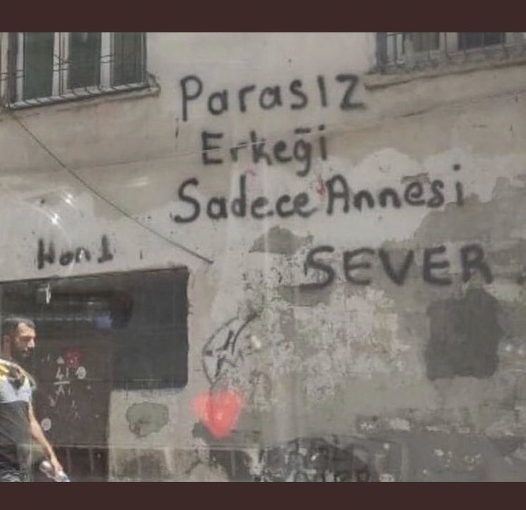 #KızlarSadeceTipeÖnemVerir Evet Sacede. Annesi sever