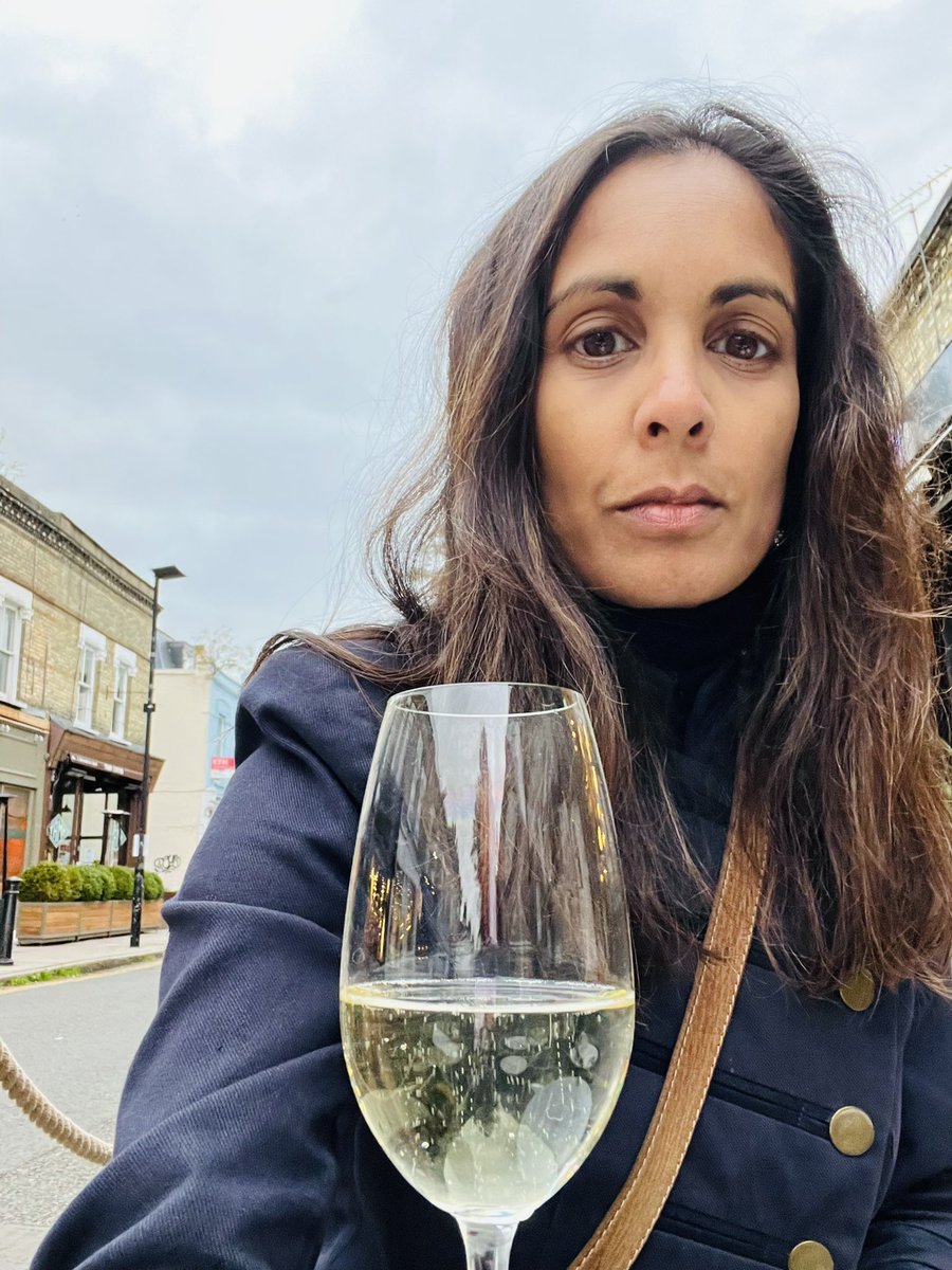 VasLondon's tweet photo. Post-conference drinks without participants, speakers and Chairs! Thanks and cheers to everyone who helped celebrate @NetworkMARCH with us today. It’s not the end, just a springboard to better things. #NetworkMARCHshowcase #community #mentalhealth @Mental_Elf https://t.co/3GXmVCr82l