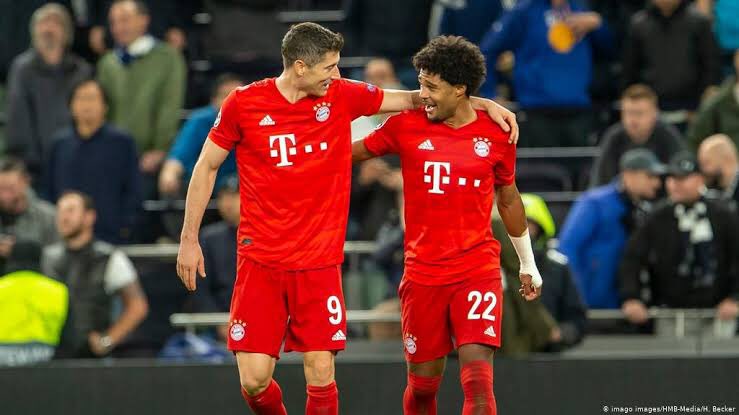 RoseAndIce's tweet photo. London is Bayern playground haha + Gnabry owns your club https://t.co/YflfmDg0Ox