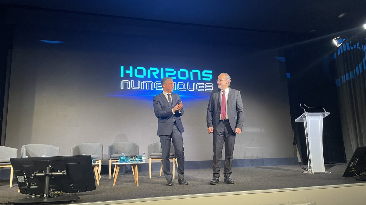 Le Cigref annonce son nouveau Président : bravo Bernard pour ce quinquennat brillant, merci et all the best pour Jean-Claude Laroche ! @Cigref @DuverneuilB <a href="/HdAgrain/">Henri d'AGRAIN</a>