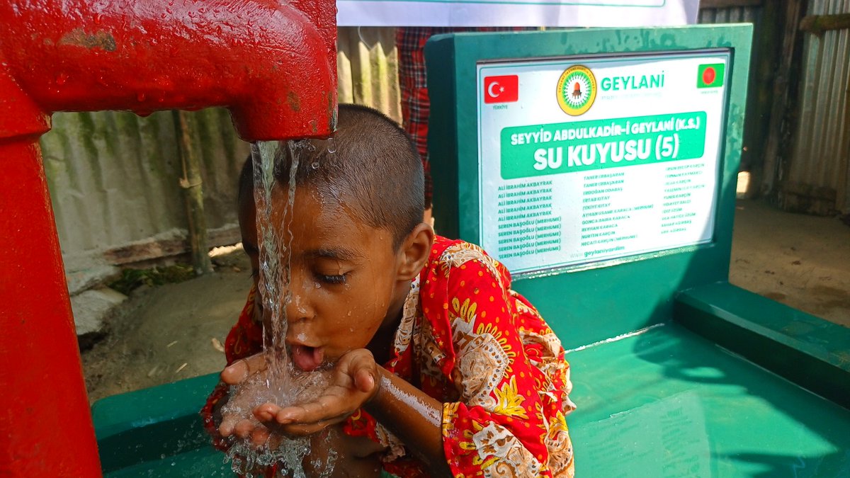 Geylaniyardim's tweet photo. Bangladeş'de kardeşlerimiz hasretle bekledikleri Abdulkadir Geylani Hz k.s Su kuyusumuza kavuştu.😊

Siz de bir su kuyusu ile Afrika ve Asya'daki ihtiyaç sahiplerini temiz suya kavuşmasına vesile olabilirsiniz.

İletişim: 0552 609 43 34
               
#asya #afrika #sukuyusu #su https://t.co/I4nuGW40JW