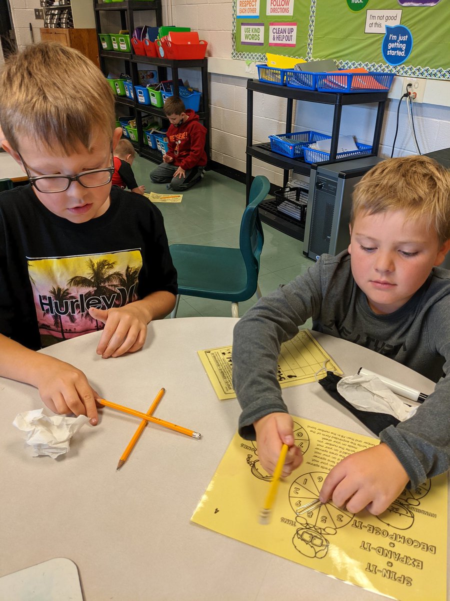 Gr3Power's tweet photo. @Hazelwood_Elem @NLESDCA Math with a partner #numbersto1000 #mathfun https://t.co/9Qmil99pPz