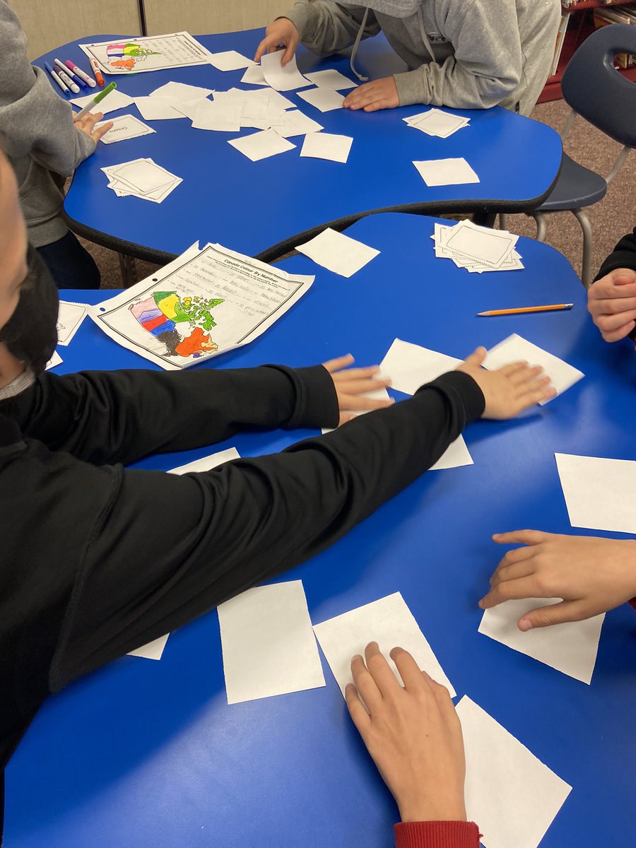 LeahMarch7's tweet photo. We played concentration today to learn our provinces and territories! The kiddos did so well. #lovemyjob #teaching https://t.co/VFXpKDa7Tb