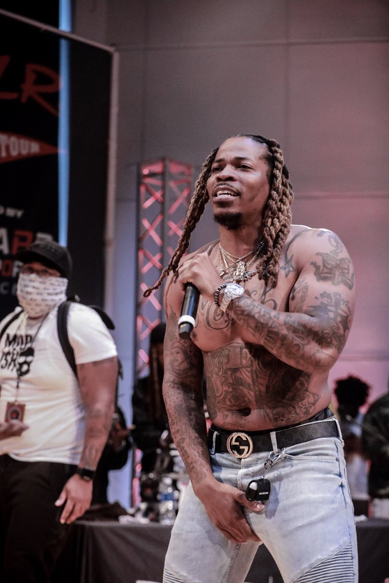 mobishyoung's tweet photo. Just to think they said I was gonna die in prison when I was 16 😤 Look at God!! 🙏🏽 Forever humble. 🙇🏽 #YoungEClass I #Mobish #HBCUTour #TMC | 📸 @nii.sports.flicks | #LLDRE #LLRELL #LLCHEESE #LLMA #FreeDaGuys https://t.co/jVCTf2Rq6B