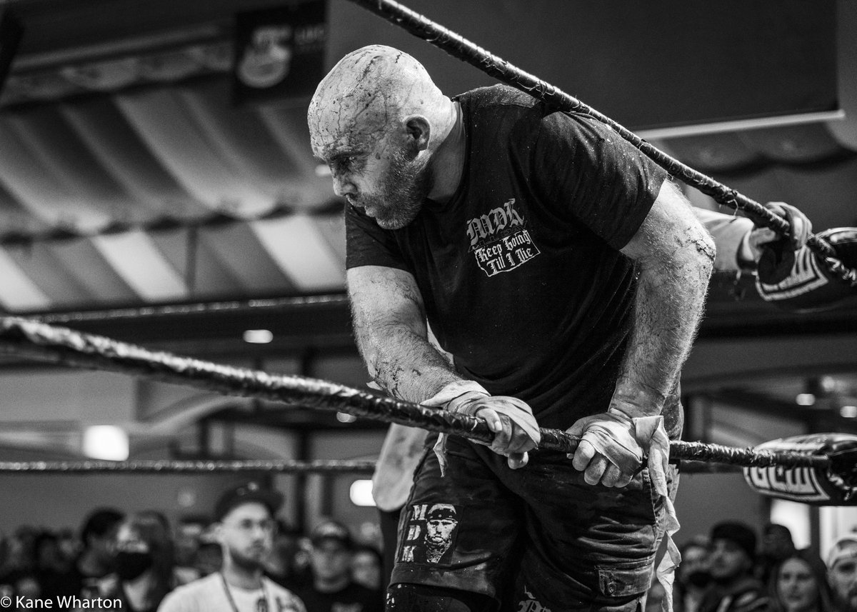 More from #GCWFightClub in Atlantic City - @thekingnickgage vs @JonMoxley #GCW #Deathmatch #AEW