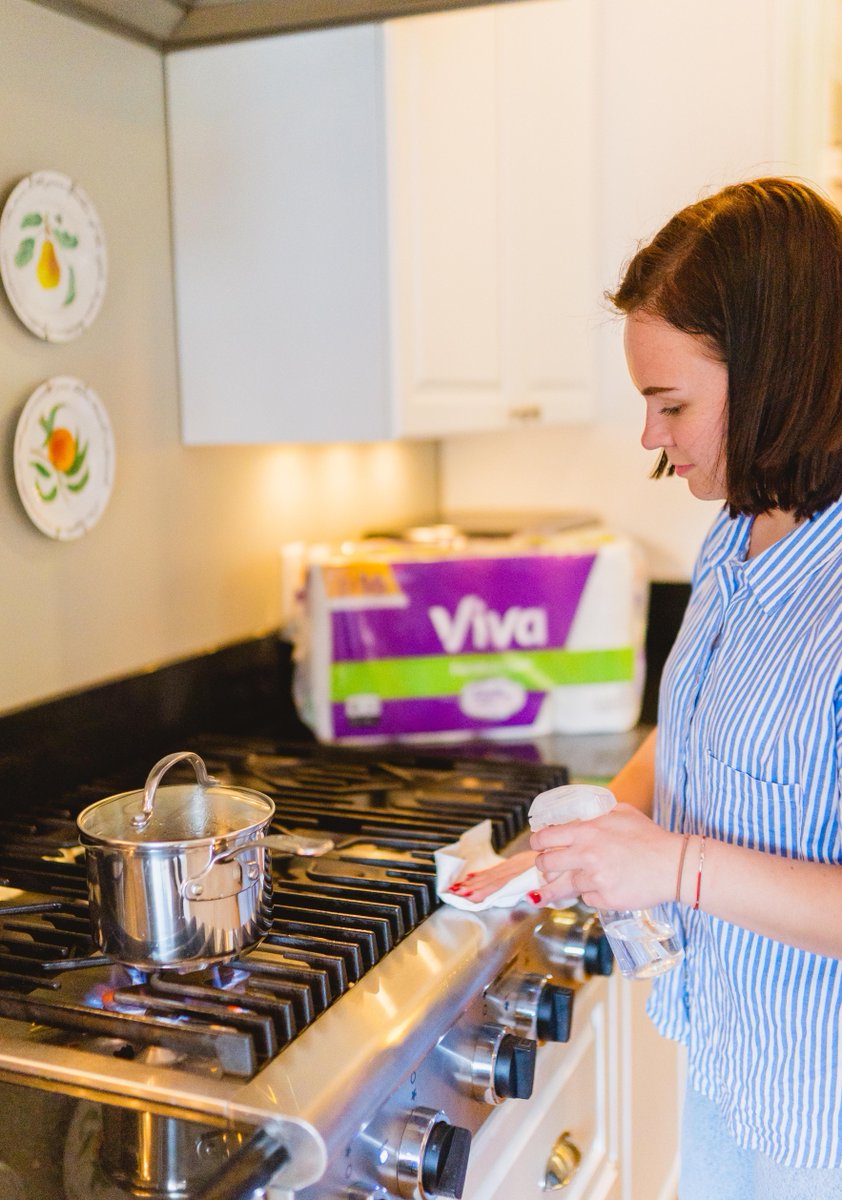 #Fall has arrived, and #VivaTowels are here to tackle your toughest kitchen messes with a cloth-like durability, while all the soups simmer! 🍲