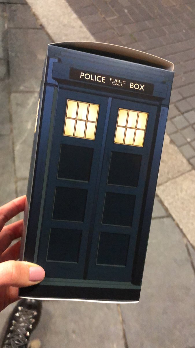 Lovely to be back in the @World_Museum for #NML2022 Season Launch this eve. Lots of exciting stuff coming up & great to see the AI exhib. Also, boss goodie bag(box)! Dr Who fans you’re in for a treat…