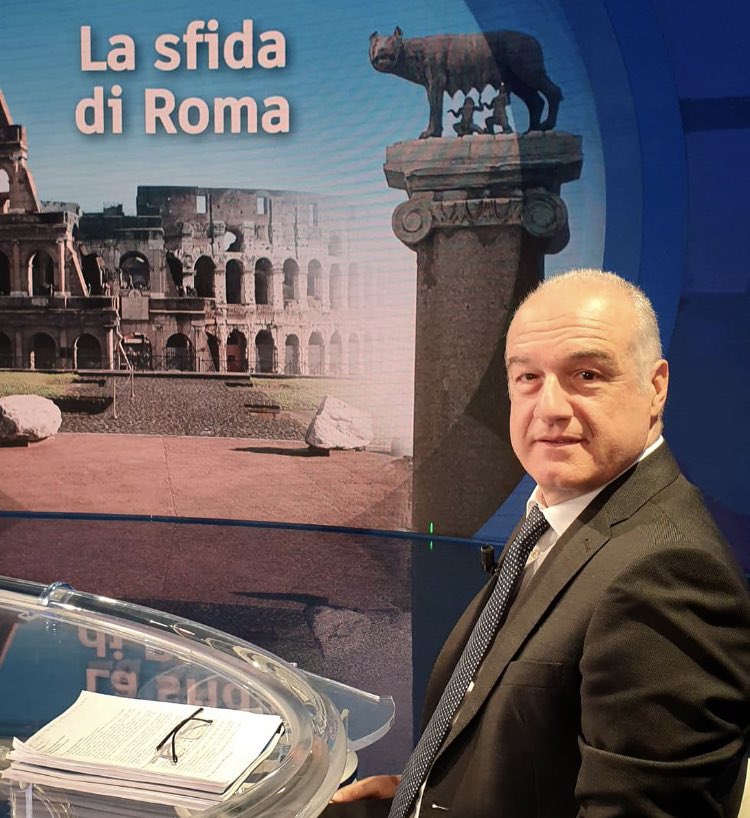 Enrico Michetti (@enricomichetti) on Twitter photo Amici miei, alle 23.45 potete seguire il confronto con Roberto Gualtieri, da Bruno Vespa, a <a href="/RaiPortaaPorta/">Porta a Porta</a>. Vi aspetto!
Buona visione e andate a votare domenica e lunedì! Amici miei, alle 23.45 potete seguire il confronto con Roberto Gualtieri, da Bruno Vespa, a <a href="/RaiPortaaPorta/">Porta a Porta</a>. Vi aspetto!
Buona visione e andate a votare domenica e lunedì!