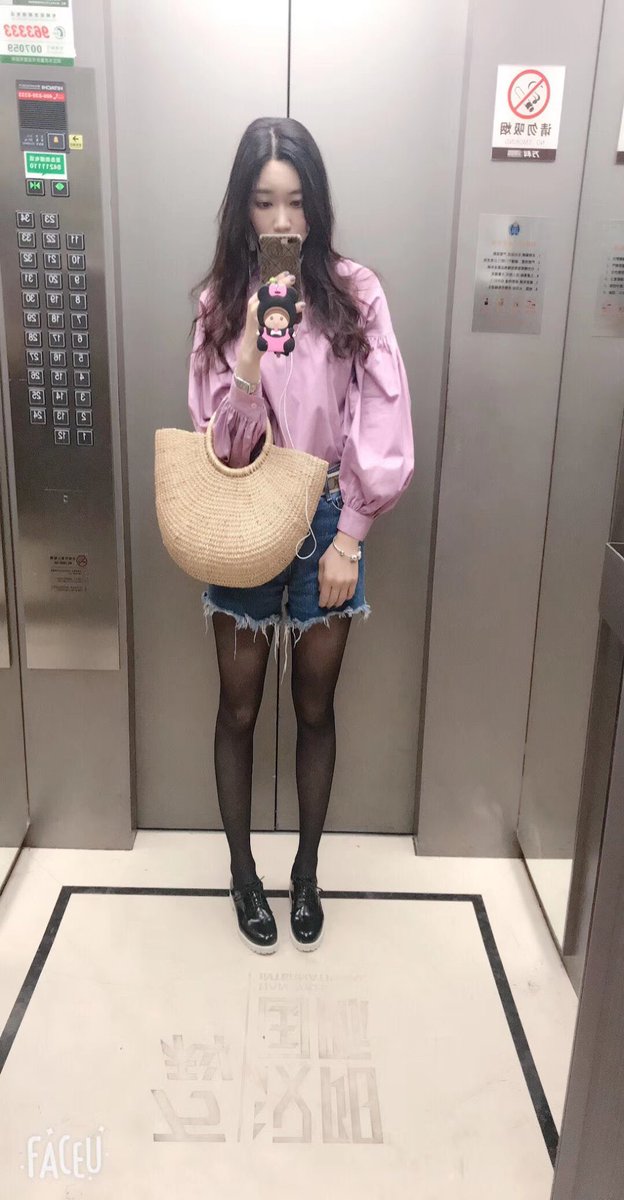 Lucas00341787's tweet photo. 曝光：钱叶 
一位漂亮的已婚人妻

#母狗 #反差婊 #骚��� #射屏  #后入 #露出 #淫荡 #肉便器 #母畜 #羞辱 #调教 #贱货 #内射 #颜射 #骚货 #群调 #磕炮 #网调 #做爱 #约炮 #发骚 #口交 #射精 #性瘾 #自慰 #性交 #鸡巴套子 #母猪 #辱骂 #反差  #下贱 #骚母狗 https://t.co/m64ASSqCHG