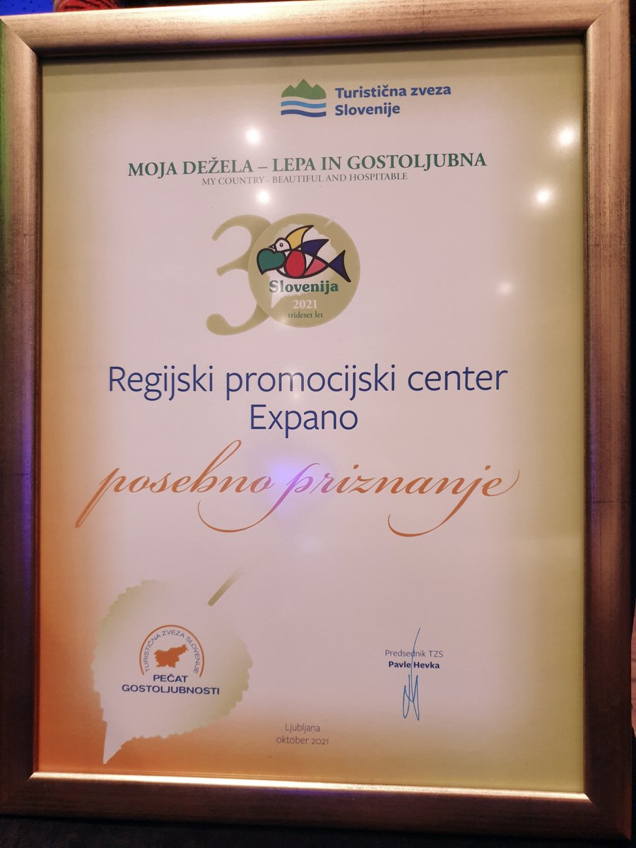 EXPANO_park's tweet photo. Na Dnevih slovenskega turizma smo prejeli POSEBNO PRIZNANJE Turistične Zveze Slovenije v natečaju Moja dežela – lepa in gostoljubna 2021!🏅Hvala za vaš glas!🤗@TurizemSlovenia
#expano #turisticnazvezaslovenije #dnevislovenskegaturizma https://t.co/OIKLW414tR