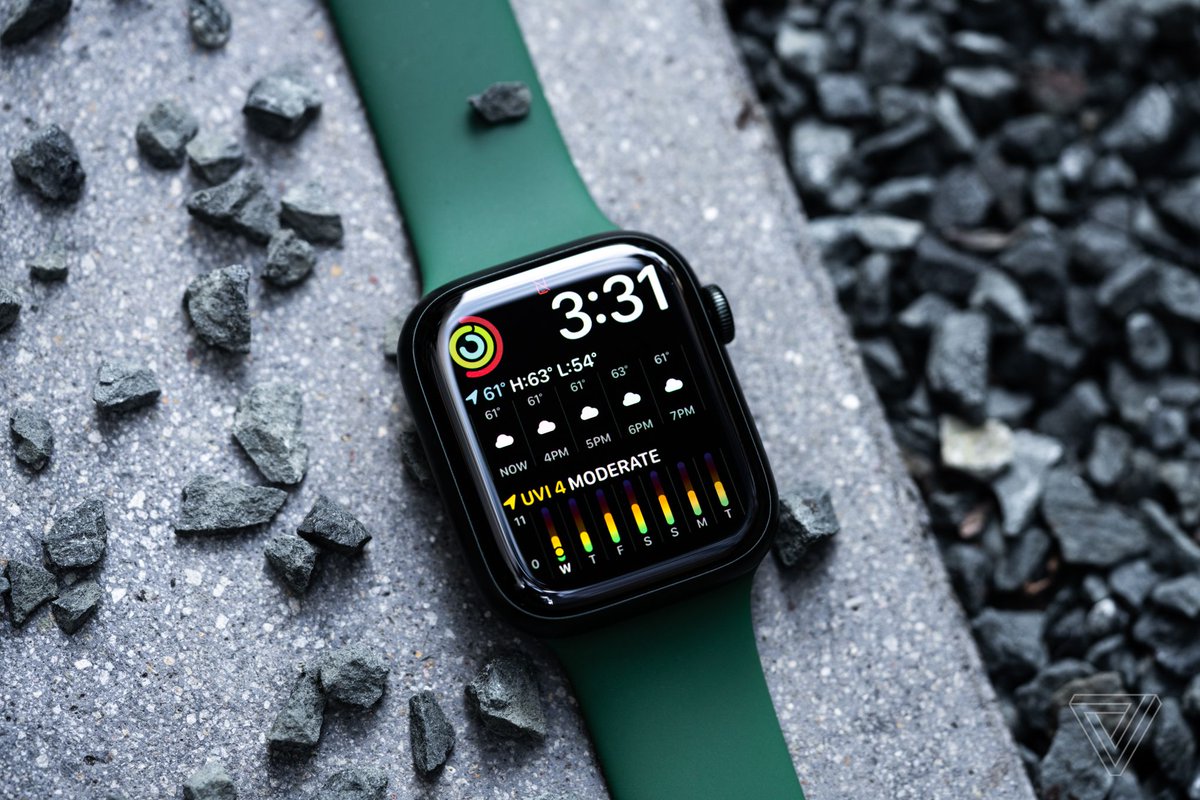 The Apple Watch Series 7 officially ditches the hidden diagnostic port