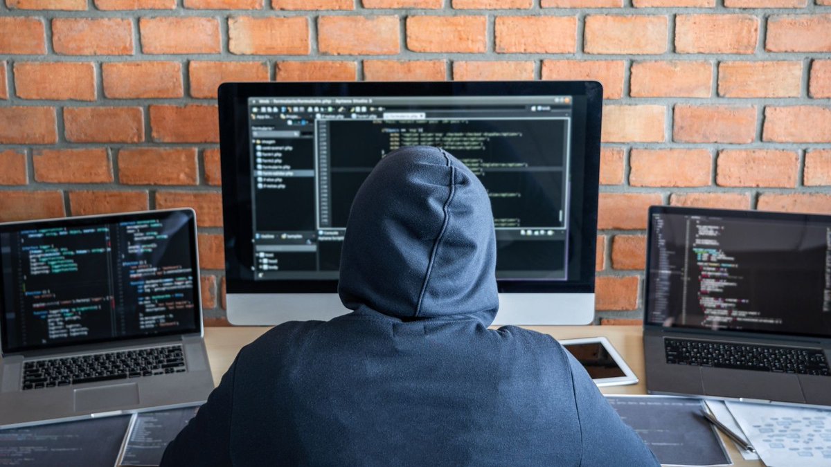 VerimatrixInc's tweet image. Commercial grade root detection protects your app by validating that excessive privileges haven’t been granted by a rooted device. #hackers #rootdetection #andriodprotection #automatedrootdetection #securitysolutions