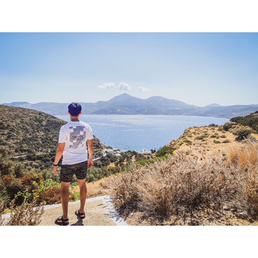 mistahfu's tweet photo. I’ve been in a funk where I make everything so much harder than it has to be. What do you do to get out of your head? 😵💫🥴
#plakamilos #visitgreece #milosgreece #milosisland #milosgreekisland #travelgreece #visitgreecegr #klimabeach #greecesunsets #fishingtown #localadventurer https://t.co/hKbLRaJ37l