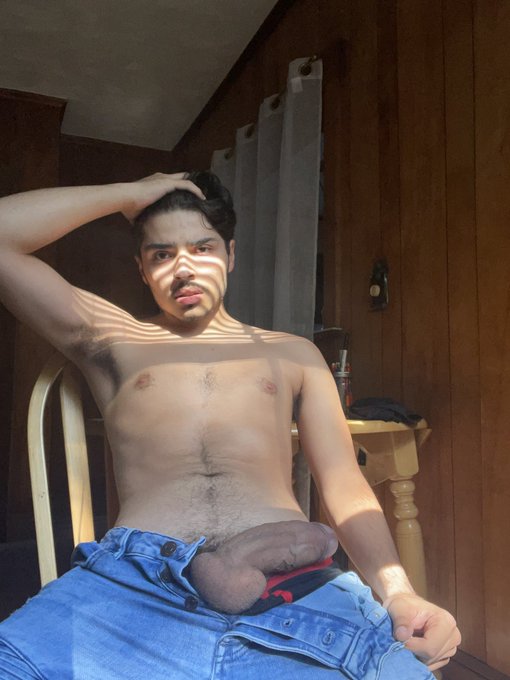 Glowin &amp; Growin  More on: https://t.co/RZa5lClTJz https://t.co/8KSGoyTHXK