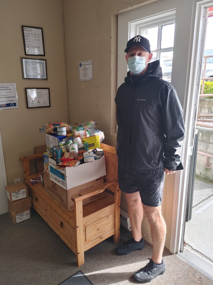 SSVPVI's tweet image. Today we received a welcome donation of dry and canned goods from Danny Harris. He and his friends banded together to assemble a variety of items, including pasta, canned veggies, non-dairy milk, and even some hygiene items. Thank you Danny! #yyj #ssvp