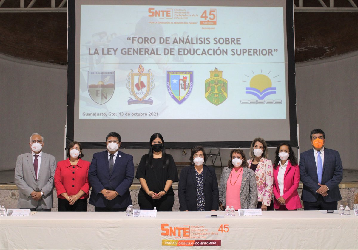 45SNTE's tweet photo. #TodosSomosUno 🙋‍♀️🙋‍♂️
🟠LARGA VIDA A LOS NORMALISTAS

Con el propósito de realizar una propuesta que será presentada al H. Congreso del Edo. de Gto. para armonizar la "Ley General de Educación Superior", se realizaron mesas de trabajo integradas por Docentes de Escuelas Normales https://t.co/6Ue1HKzSb7