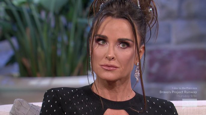 queensofbravo's tweet photo. All of us trying to figure out what the hell "passively provocative" means #RHOBH https://t.co/amio69oqVs