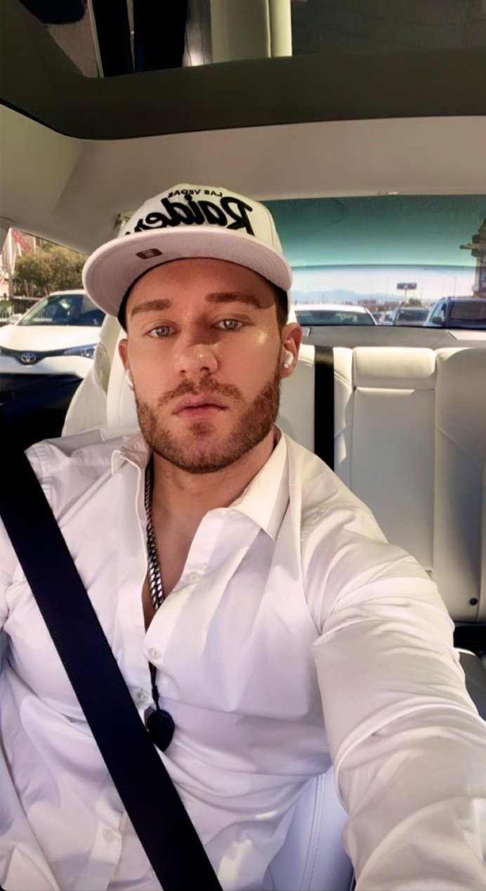 Sam Shock Simp on X: So handsome 🥴🖤🥰 @SamShockX  t.coFhRvi8mzpl  X