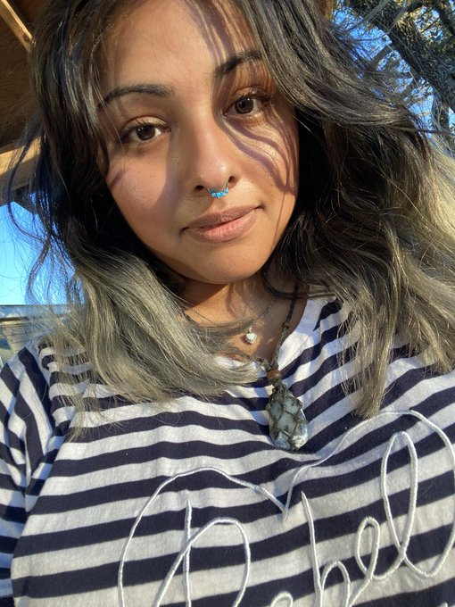 Daily reminder that I&rsquo;m hot 🥵 https://t.co/9Nufp06Uwu