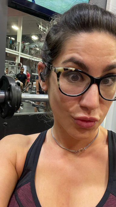 Still at gym, but don&rsquo;t worry! Still on for stream. Might just be late. Cuz nobody likes a fatty :P https://t<a href="/tag/mvsales"class="tags"><span>#mvsales</span></a>