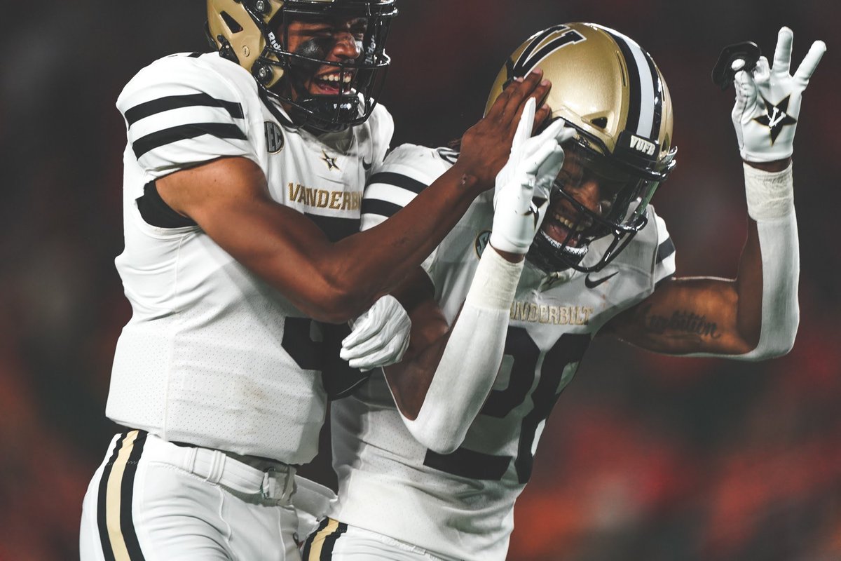 SwainVicari's tweet photo. All Praises To The Most High🙏🏾After a Great talk with @CoachLMorgan I Am Blessed To Recieve My First Offer from Vanderbilt University⚓️!! #AnchorDown #VandyBoys @RecruitGeorgia @NwGaFootball @CoachSmiley983 @LIONSTRONG19 @Mansell247 @CoachWiggs11 @pg_ixi 
@TopShelf_Steph https://t.co/STAJp2Jagd