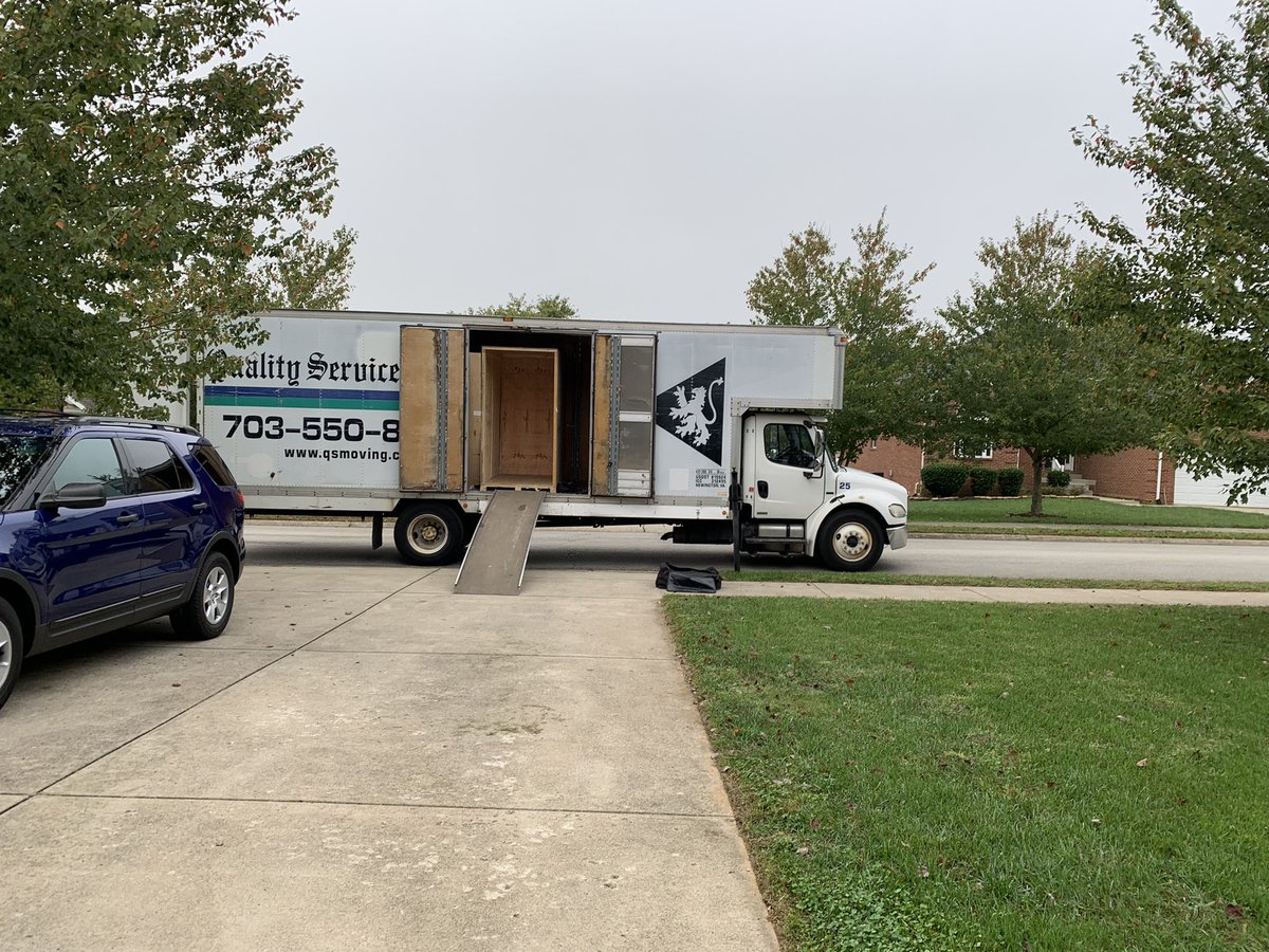 JohnSmart8's tweet image. 108 days with two suitcases and a da*n carry on. Not No More!!!