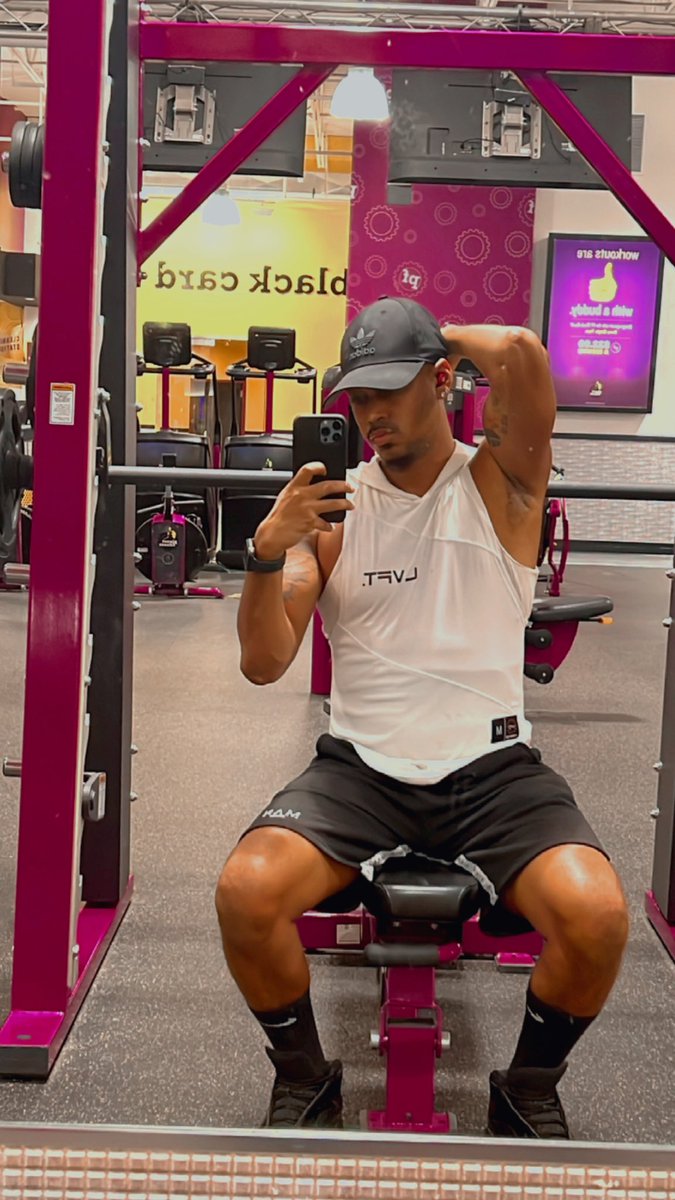 Ayoo_KeviKev's tweet photo. Gym time is the best time #clearedmind #workout #stressrelief 💆🏽‍♂️💪🏾💪🏾 https://t.co/2cSiNBckPP