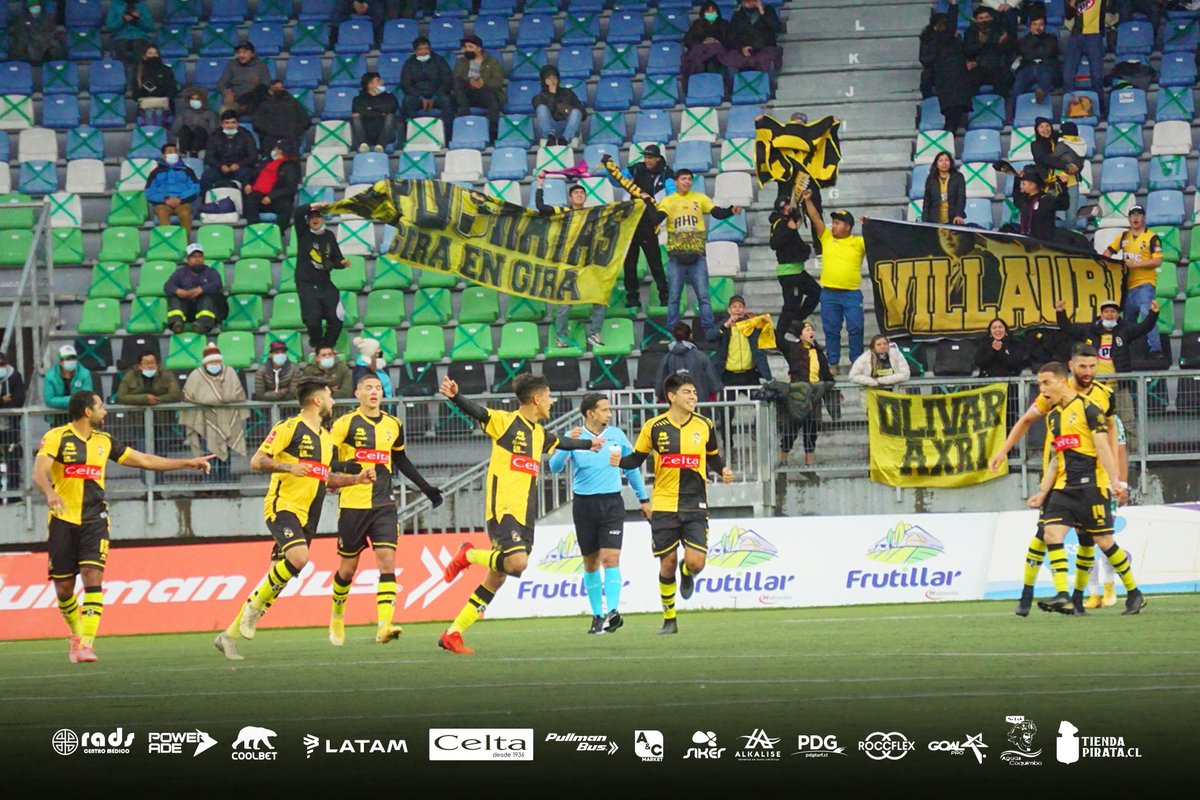 coquimbounido's tweet photo. 🤩 Postales de la victoria en el estadio más austral del mundo 🏟💛☠️🖤

Gracias a los PIRATAS viajeros que llenos de Fuerza y Coraje JAMÁS dejan que el AURINEGRO juegue solo 💪🏴‍☠️

📸 Luis Felipe Bohle / Comunicaciones DPM

#ElOrgulloDeSerCoquimbano https://t.co/qiTHiuWTo6
