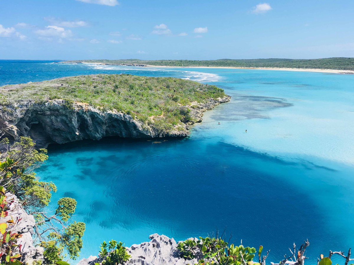 crystalcruises's tweet photo. Get ready for all the sunshine and serenity of the Bahamian out islands this fall with a Luxury Bahamas Escape on Crystal Serenity. This 7-night, Bahamas itinerary sails roundtrip from Miami, Nassau or Bimini through November 8. Book your cruise today! https://t.co/vAc953AuqX https://t.co/HkphQWVGwP