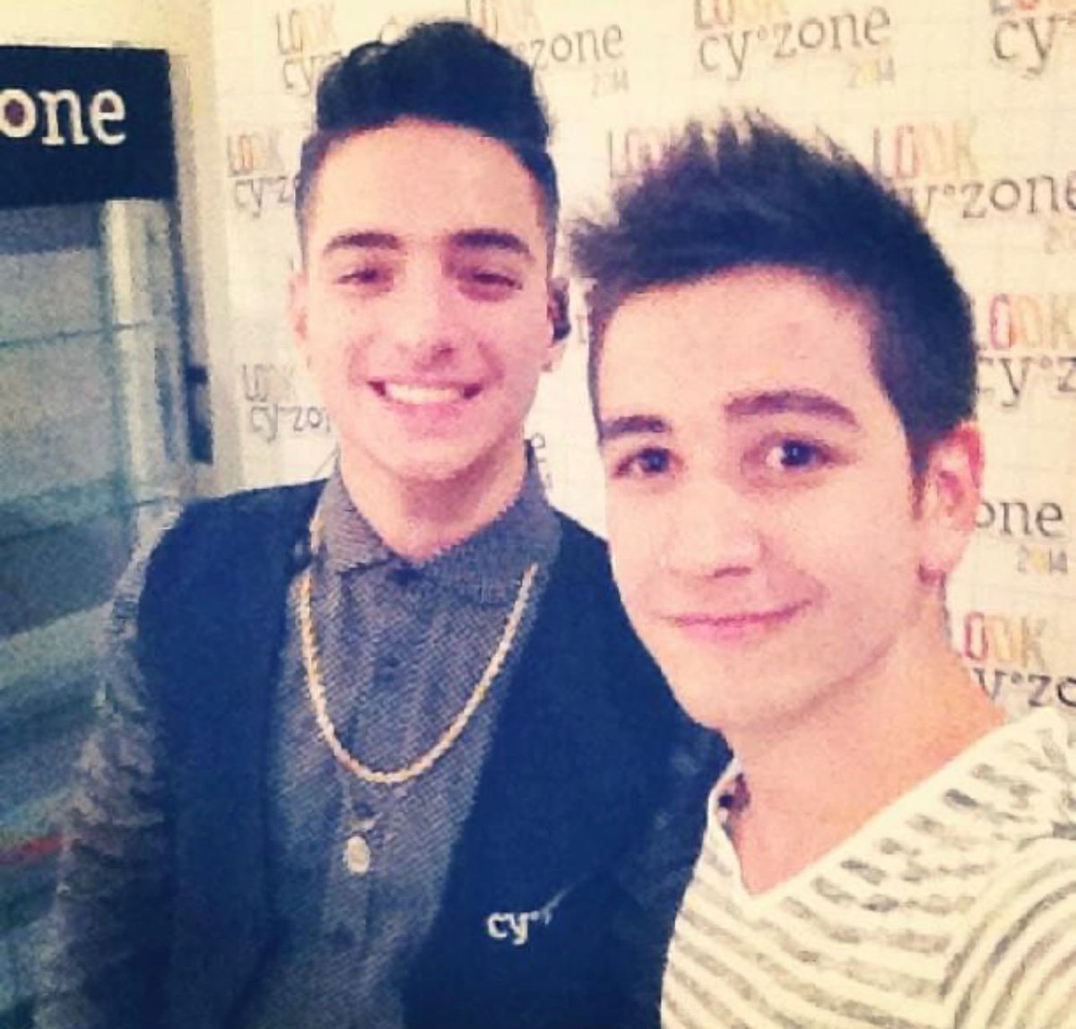 GodMaluma's tweet photo. Maluma y Camilo es lo más random que verás hoy. https://t.co/WOTPdSYqBl