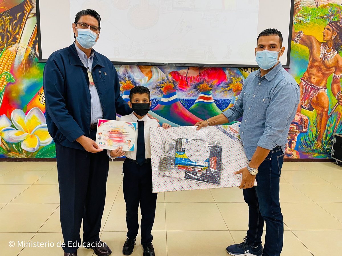 #Nicaragua | Premiación a Estudiantes de Educación Primaria ganadores del IV Concurso de Artes Plásticas

Con el fin de proyectar el talento artístico se exponen las obras ganadoras bajo el tema "cuido de la vida desde la Escuela, Hogar y Comunidad" (1/2)