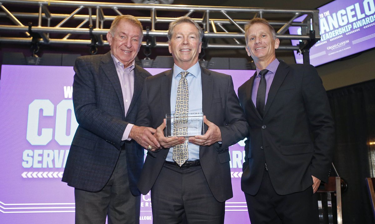 GCUNews49's tweet photo. Four amazing leaders were honored yesterday at the second annual Colangelo Servant Leadership Awards, named after sports and business icon Jerry Colangelo. Check out the full story here: https://t.co/qdiWrqvB2I https://t.co/nu5zM1ioFd