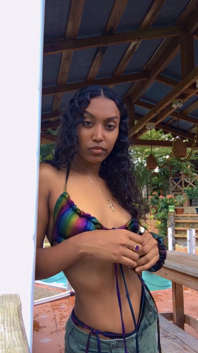 jadals28's tweet image. I wanna be someone’s red flag