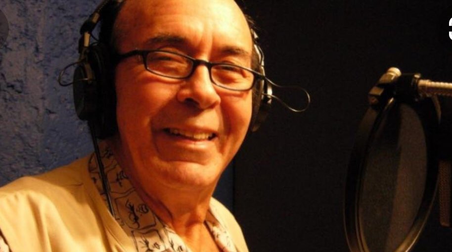 gustavopierral's tweet photo. Se nos marcha un excelente Locutor , una voz Única e Irrepetible , con un arcoíris de matices que hacían de su voz , un Placer Escucharla , Don PORFIRIO TORRES.Una escuela , un maestro , un Gran Ser Humano . En este Insólito Universo te seguiremos escuchando Gracias por Existir ! https://t.co/JytQ9fX658