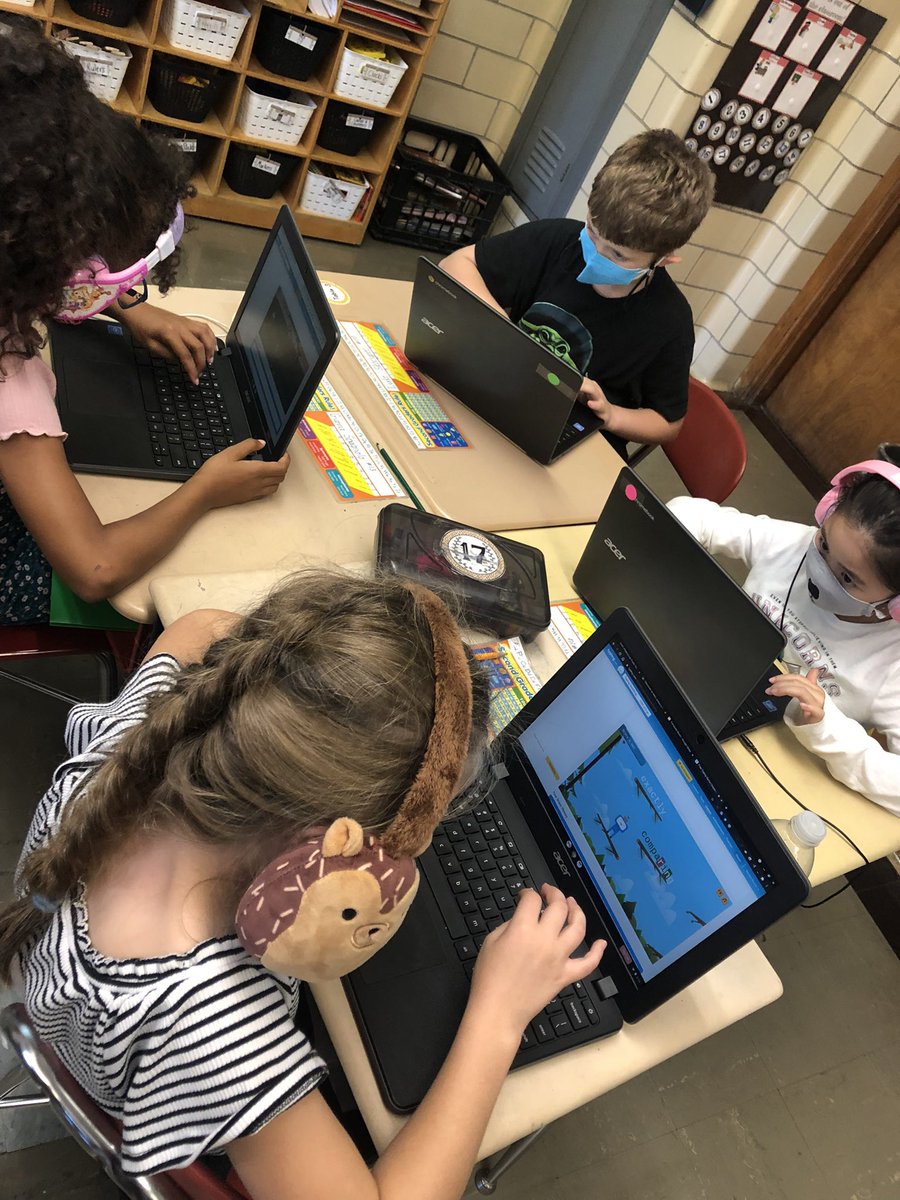 Grade2Jackson's tweet photo. Today the very talented @LibraryFrancis came into our class to help us learn about important tech skills like typing and coding! We had a blast and look forward to having her visit again! https://t.co/vo9RGKRyKp