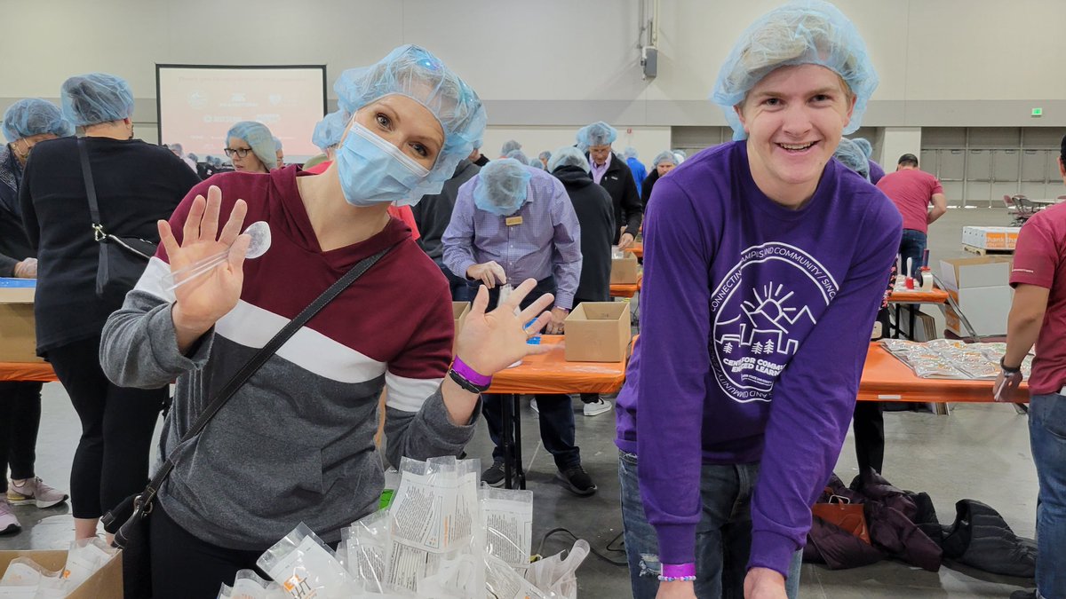 utahfoodbank's tweet photo. 1 MILLION MEALS in 2 days! Thank you to everyone at @SiliconSlopes serves for hosting such an amazing event, and to all the fantastic volunteers who are showing up to make it happen!
#fighthungerstatewide #slopesserves #hungerfight https://t.co/xfycHI3eBM