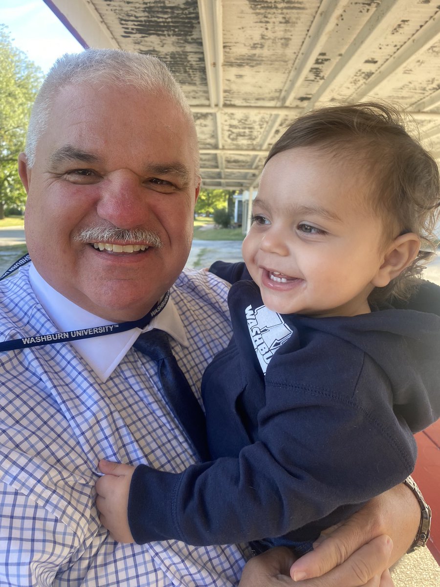 PSI_WU_TECH's tweet image. After work frozen custard with one of my little guys! I’d say he’s a big fan