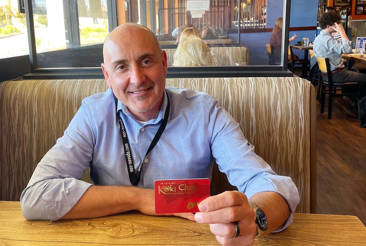 corneredbf_io's tweet photo. I appreciate Mr. Dunkle for being our 5th red #KokiClub member (over 100K points)!!!π¨I am looking forward to getting to know him and his family more! ππ» #mikunisushi @MikuniSushi https://t.co/E9ao9cSyPP
